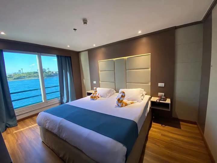 The Ship and Cabins